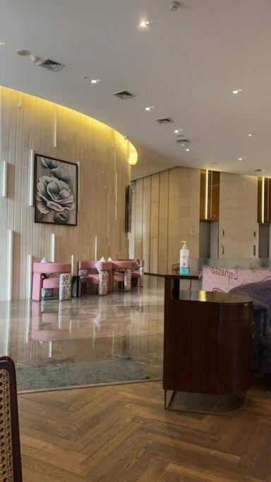 Countryside Luxury Suites - Supernova Noida New Delhi Exteriör bild
